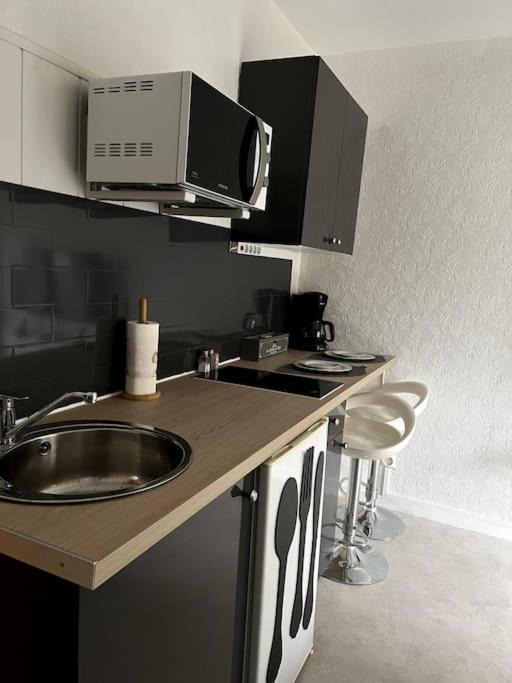 Joli Studio Avec Parking Prive Moulins  Luaran gambar