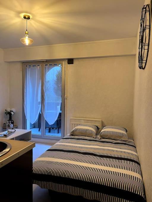 Joli Studio Avec Parking Prive Moulins  Luaran gambar